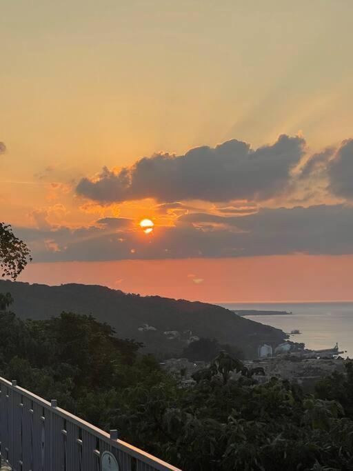 Pyramid Point Manor Villa Ocho Rios Exterior photo